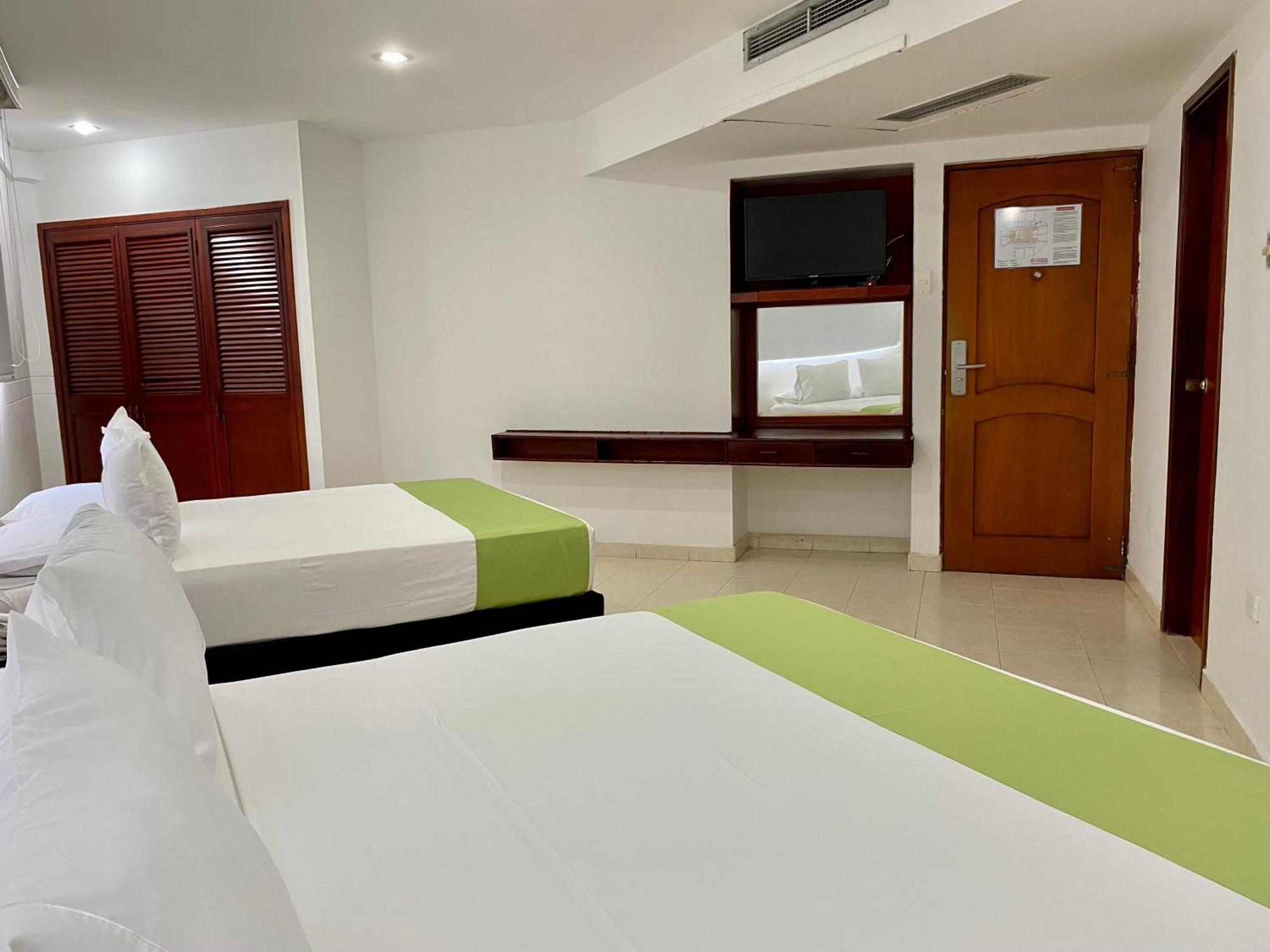 Hotel Dorado Plaza Bocagrande 4*